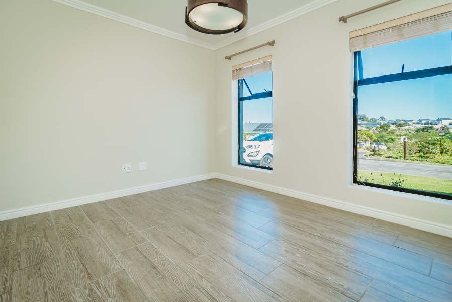 3 Bedroom Property for Sale in Kraaibosch Country Estate Western Cape